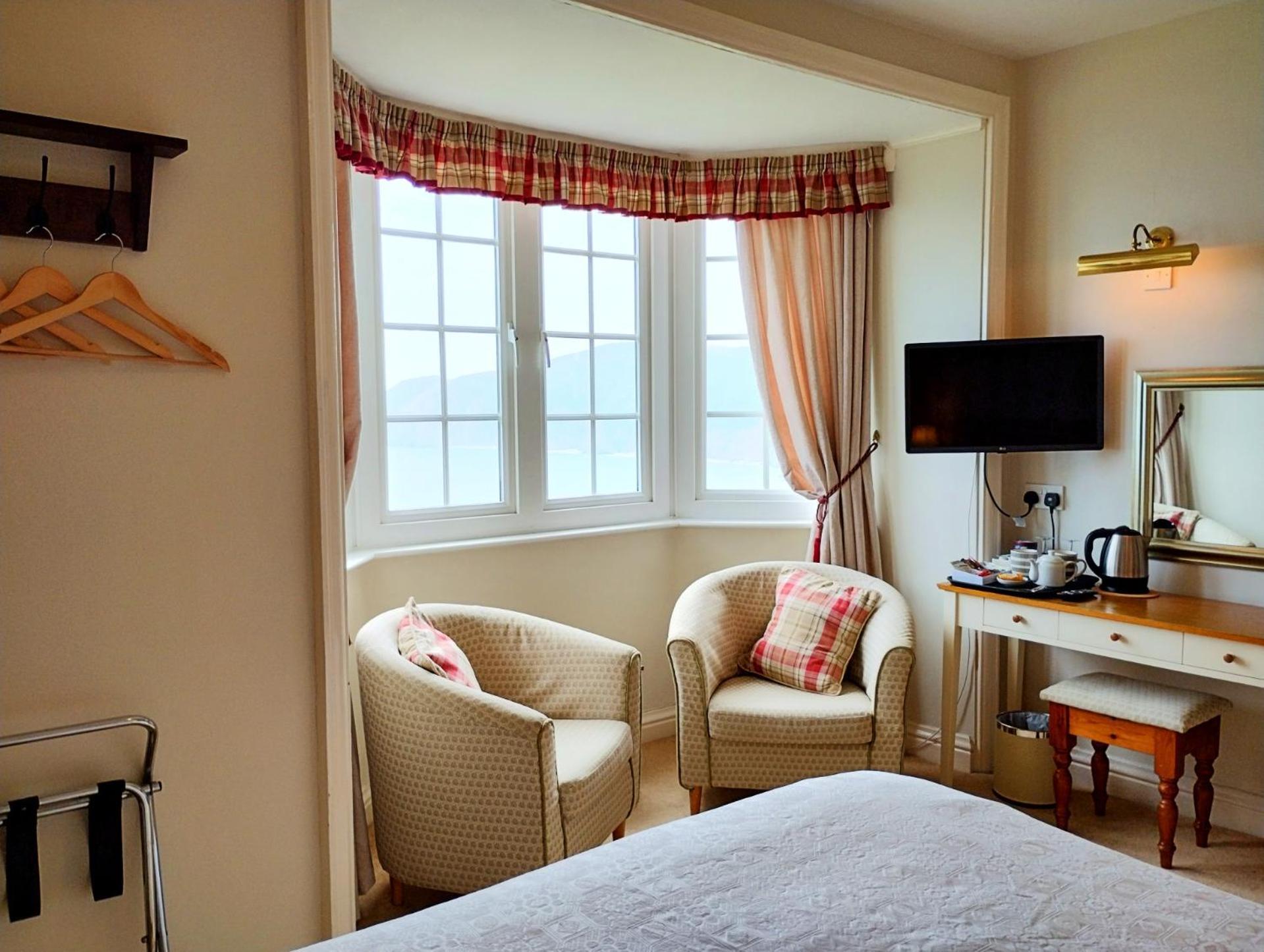 Chough'S Nest Hotel ลินตัน ภายนอก รูปภาพ